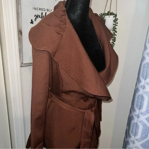 Belted brown wrap coat - Picture 9 of 11